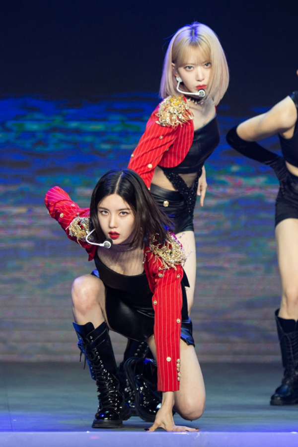 ▲아이즈원(사진=오프더레코드, 스윙엔터테인먼트 제공)