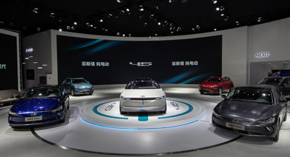 ▲2016년 상반기 중국에서 81만 대를 판매했던 현대차와 기아는 올 상반기 25만 대를 판매하는 데 그쳤다.  (사진제공=현대차)