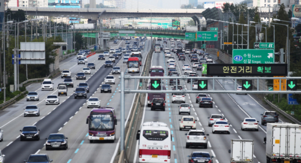 ▲한국도로공사는 9월 30일부터 10월 2일까지 사흘간 고속도로 통행료를 정상으로 징수한다. (연합뉴스)