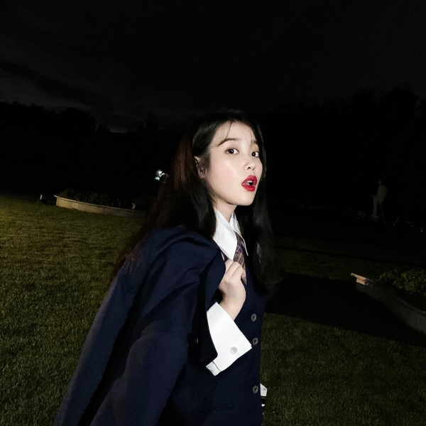 (사진출처=아이유 인스타그램)
