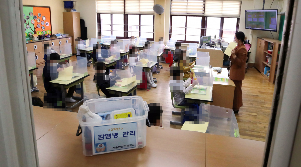 ▲등교 수업하는 초등학교 교실