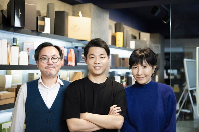 ▲왼쪽부터 김광혁 연구소장, 김승현 대표, 공규인 이사