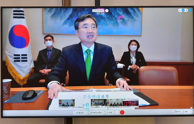 ▲조현 주유엔 대사가 14일 국회에서 열린 외교통일위원회의 재외공관 영상국감에 출석, 업무보고를 하고 있다. (연합뉴스)