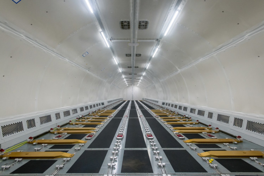 ▲켄코아가 화물기로 개조 중인 비행기 내부 (사진제공=켄코아)