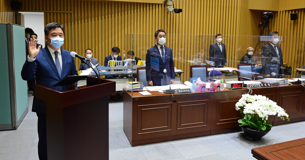 ▲선서하는 서정협 서울시장 권한대행. (연합뉴스)