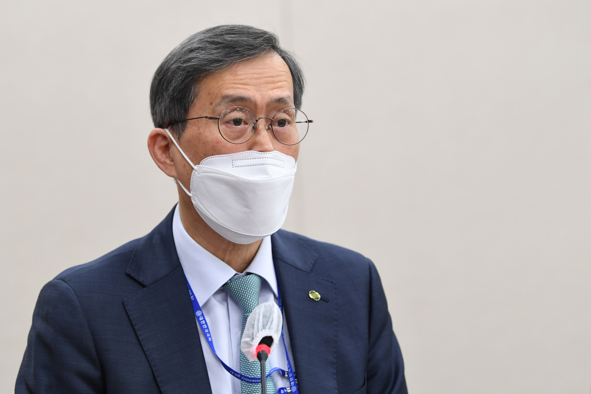 ▲정재훈 한국수력원자력 사장이 15일 오전 서울 여의도 국회에서 열린 산업통상자원중소벤처기업위원회의 한국전력공사, 한국수력원자력, 한국남동발전 등에 대한 국정감사에 출석해 의원 업무보고를 하고 있다. (연합뉴스)