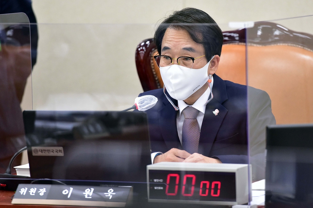 ▲7일 국회 과학기술정보방송통신위원회에서 열린 과기부 등에 대한 국정감사에서 이원욱 위원장이 발언을 하고 있다. 신태현 기자 holjjak@ (이투데이DB)