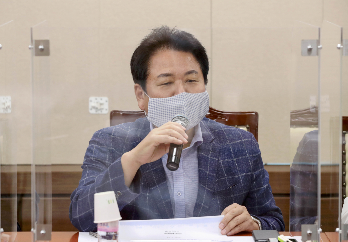 ▲정양석 국민의힘 서울시당위원장이 9월 23일 오전 서울 중구 전월세보증금지원센터를 방문한 뒤 서울시의회 의원회관에서 열린 서울시전월세정책간담회에 참석해 발언하고 있다. (뉴시스)