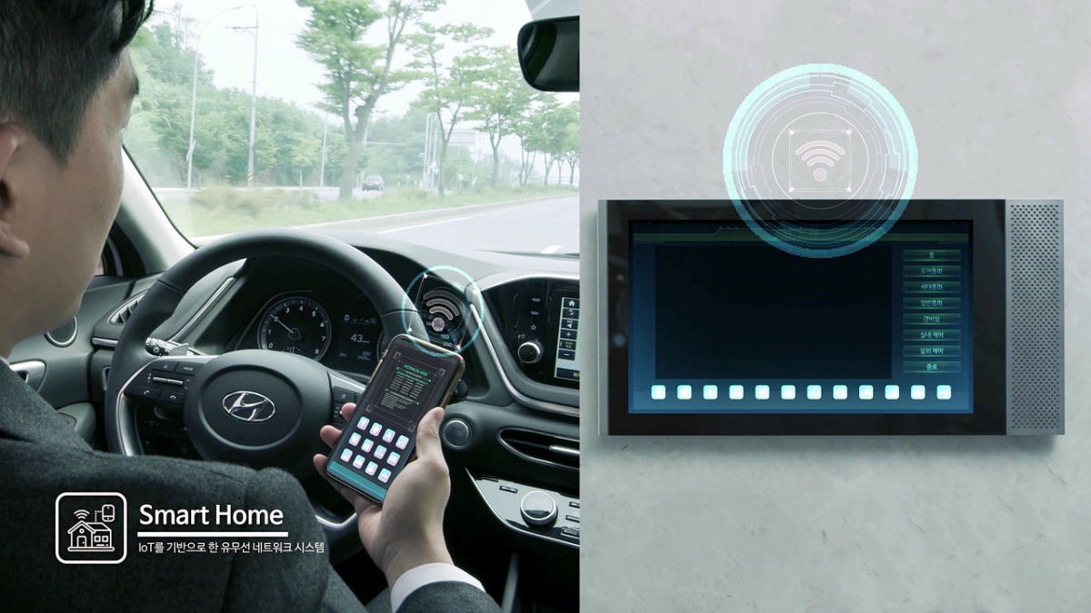 ▲현대오토에버가 집에서 목소리와 얼굴 인식으로 가전 제품을 조작할 수 있는 ‘리빙&라이프 스마트 홈 플랫폼’을 선보였다. (사진제공=현대오토에버)