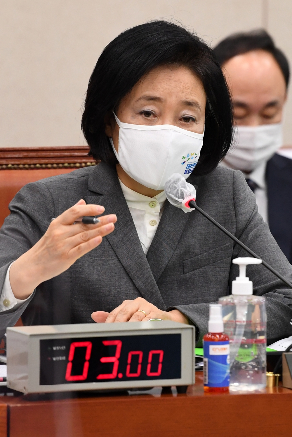 ▲박영선 중소벤처기업부 장관이 8일 오전 서울 여의도 국회에서 열린 국회 산업통상자원중소벤처기업위원회의 중소벤처기업부·특허청 등에 대한 국정감사에 출석해 의원 질의에 답변하고 있다. (이투데이DB)