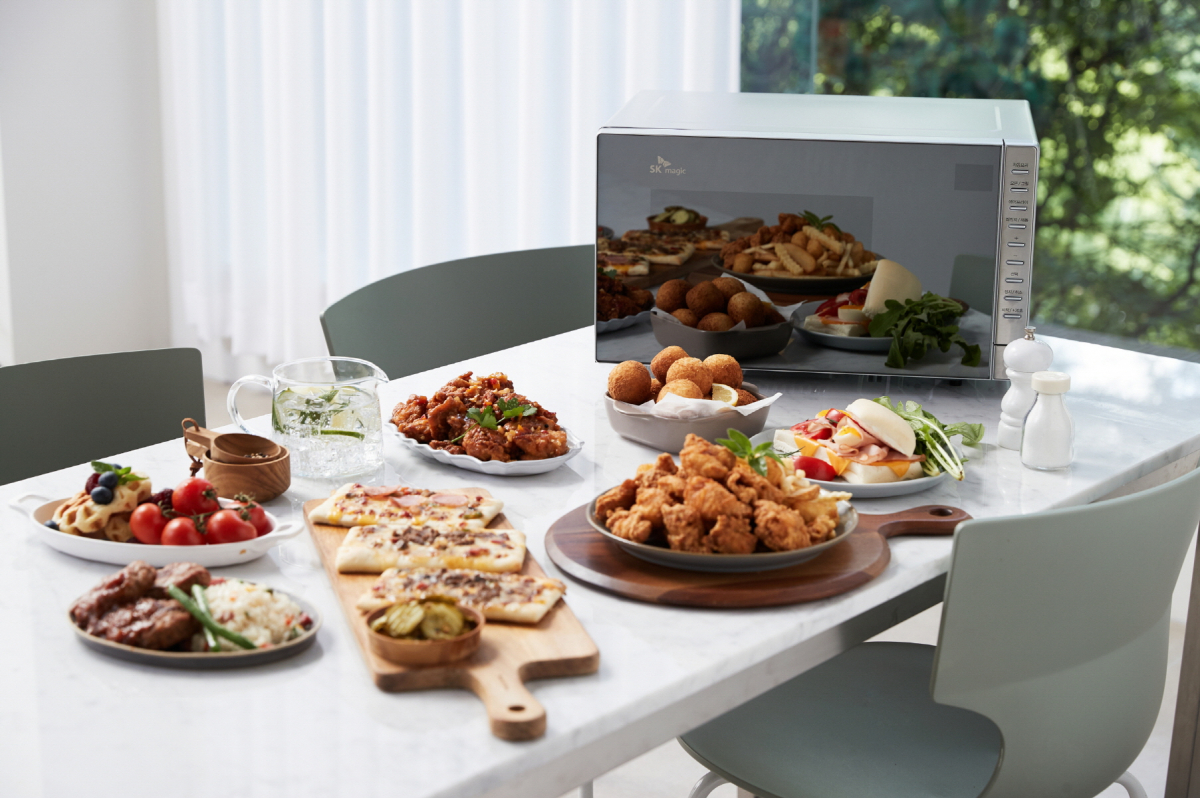 ▲멀티 플렉스 광파오븐(EON-C200F). (사진제공=SK매직)