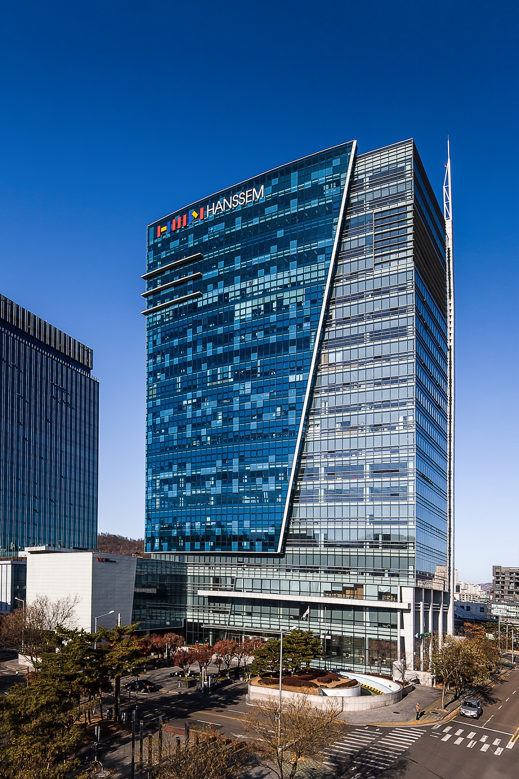 ▲한샘이 홈 인테리어 산업을 이끌어 나갈 우수 인재 확보를 위해 △사무직 △SC(Space Coordinator) 채용을 실시한다.  (사진제공=한샘)