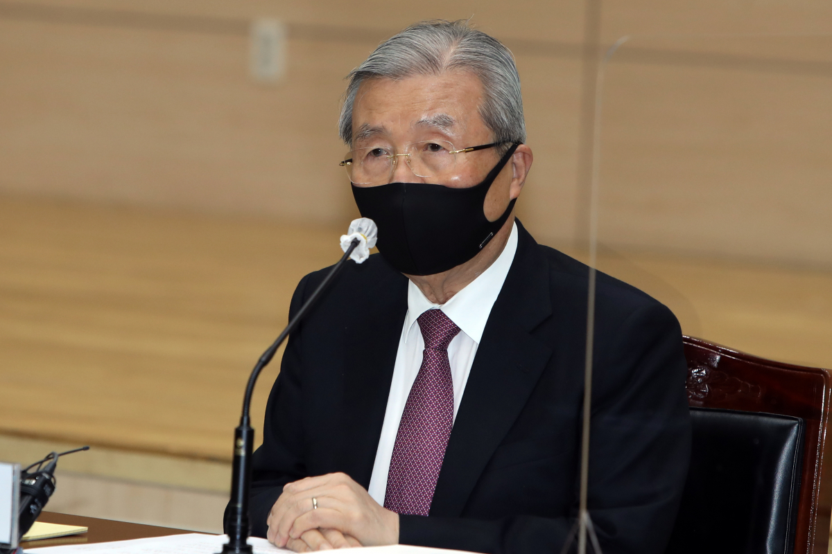 ▲김종인 국민의힘 비상대책위원장이 3일 오후 전남도청 왕인실에서 광역·기초 단체장 예산정책협의회 인사말을 하고 있다. (연합뉴스)