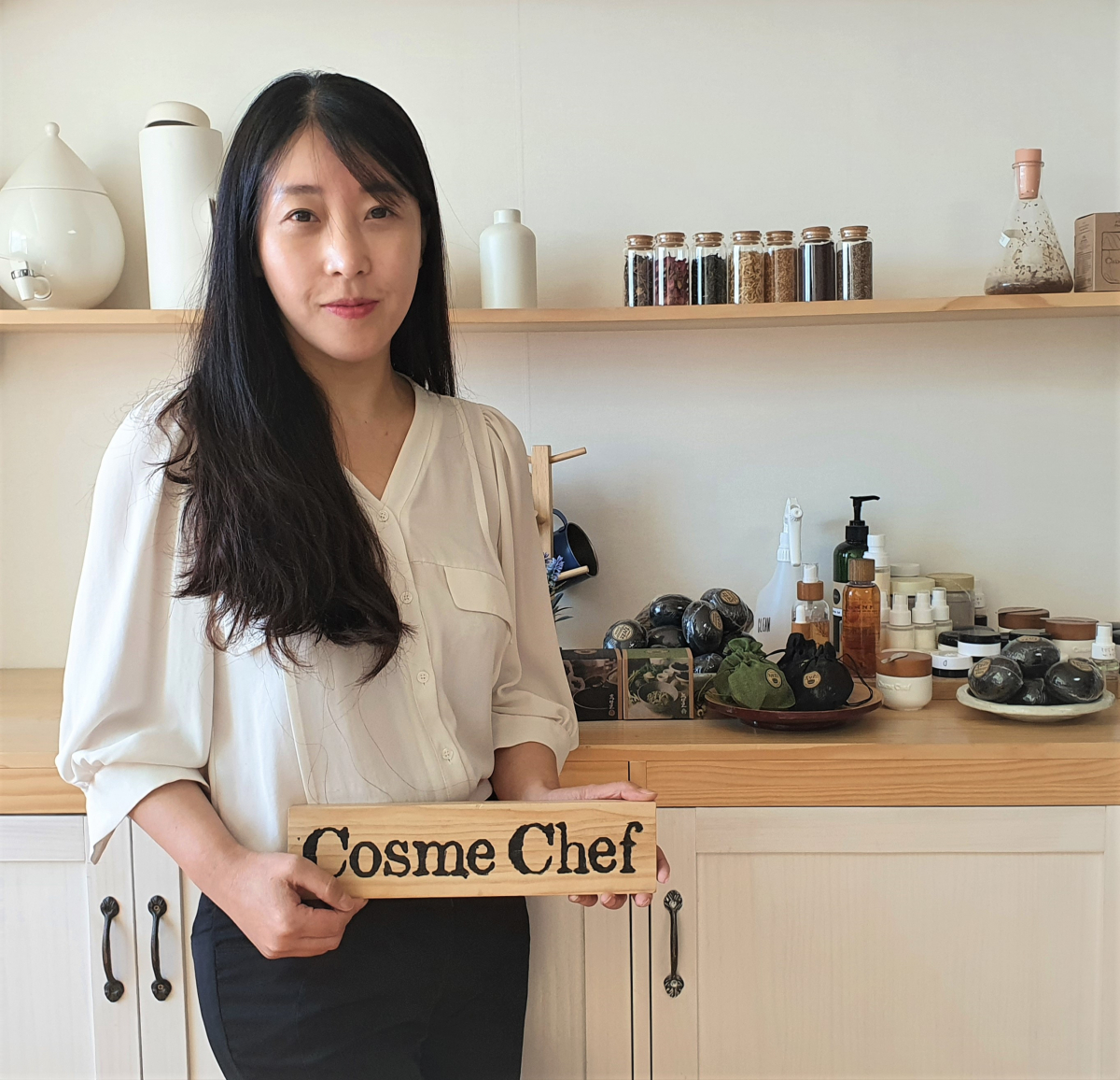 ▲4일 성남시 분당구에 있는 본사에서 코스메쉐프 이수향 대표가 이투데이와 인터뷰를 진행했다.  (윤기쁨 기자 @modest12)