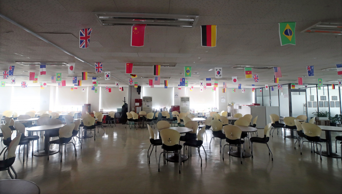 ▲6월 집단감염이 발생한 서울 관악구 신림동 리치웨이 내부 모습 (연합뉴스)