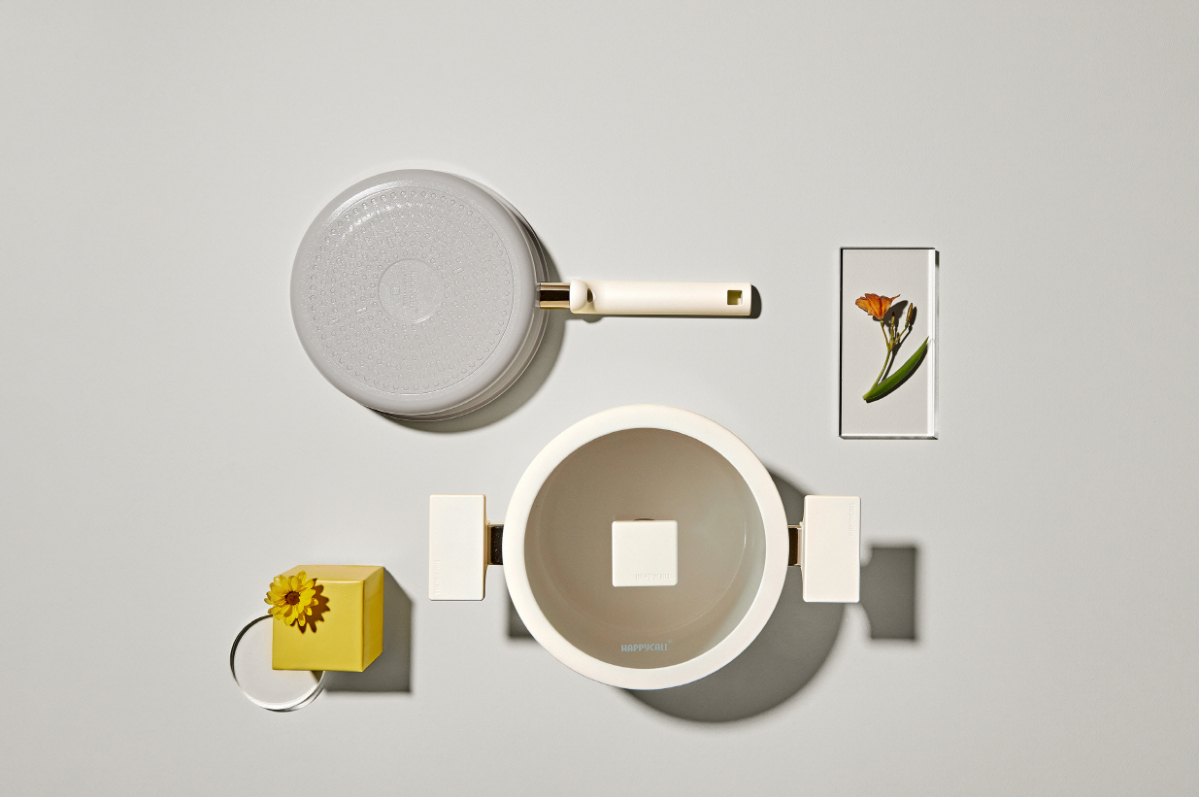 ▲해피콜이 ‘앳지 블랑’ 인덕션 프라이팬과 냄비 4종 세트를 출시한다. (사진제공=해피콜)