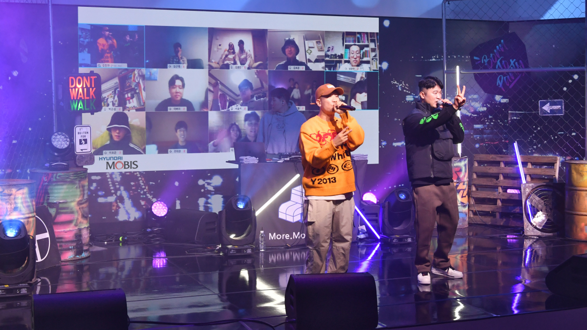 ▲현대모비스 'THE STUDIO M'에서 힙합 뮤지션 다이나믹 듀오가 랜선 콘서트를 열었다. (사진제공=현대모비스)