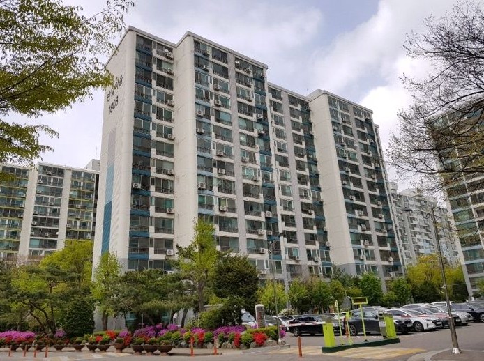 ▲경기 부천시 상동 397 반달마을 아파트. (사진 제공=지지옥션)