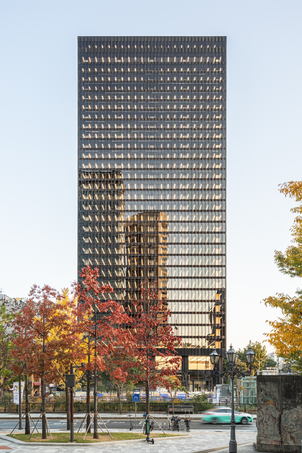 ▲서울 종로구 관철동 삼일빌딩 전경. (사진 제공=SK디앤디)