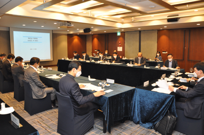 ▲해외건설협회는 국내 건설사 해외진출 지원 확대를 위한 ‘해외건설 수주플랫폼 본회의’를 20일 개최했다.  (사진제공=해외건설협회)