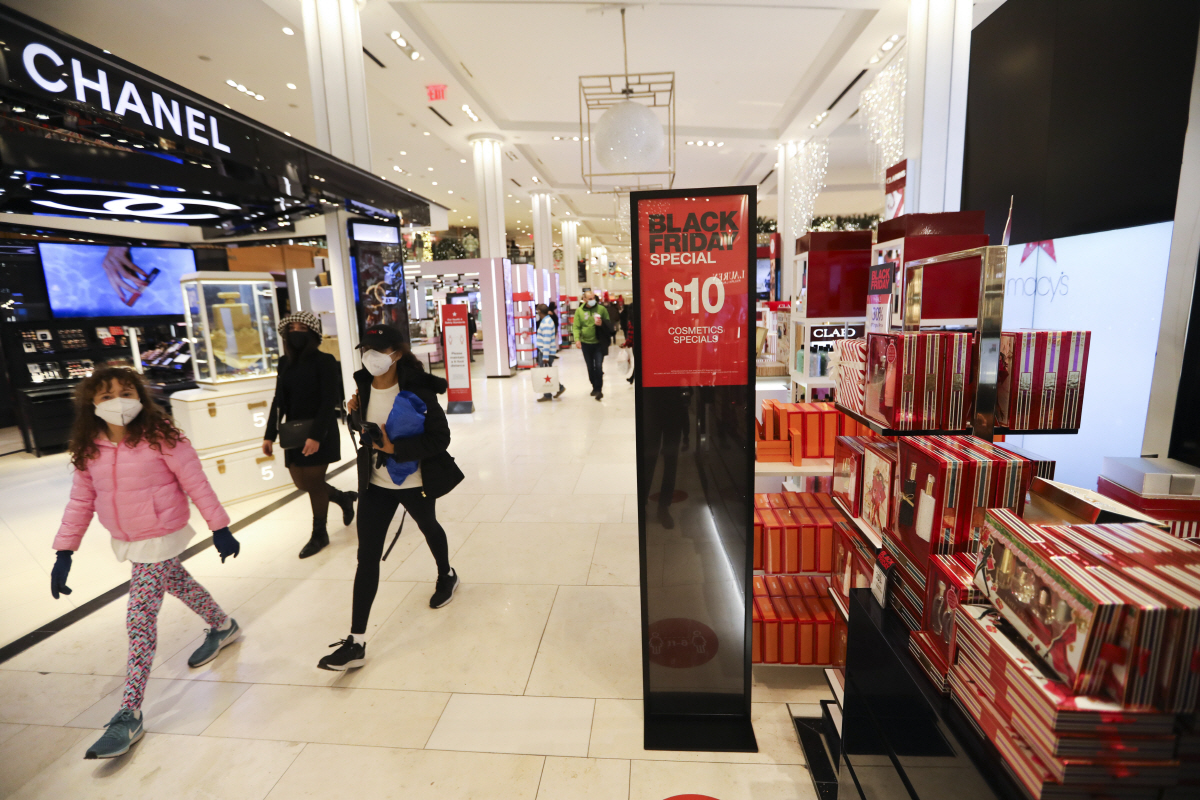 ▲미국 뉴욕의 메이시스백화점이 쇼핑대목인 27일(현지시간) 블랙프라이데이 당일에도 상대적으로 한산한 모습을 보이고 있다. 뉴욕/신화뉴시스