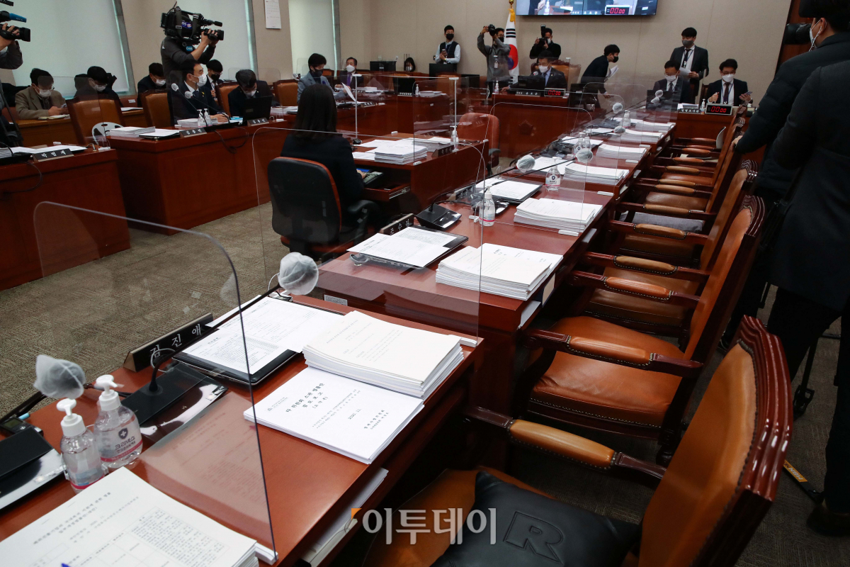 (신태현 기자 holjjak@)