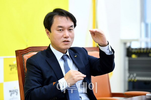 ▲김종철 정의당 대표가 더불어민주당과 국민의힘에 3자 회동을 제안했다. (이투데이DB)