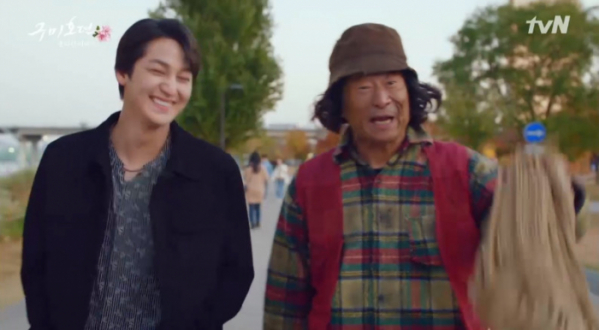 ▲망태 할아버지 김응수 타짜 대사 패러디(사진=tvn 방송화면 캡처)