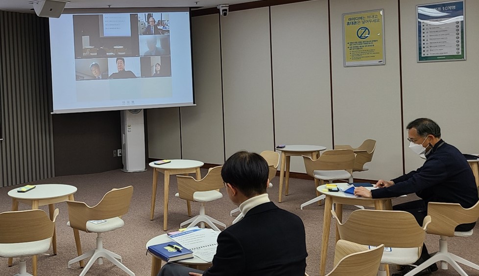 ▲삼성전기가 온라인 이사회를 진행하고 있다. (사진제공=삼성전기)