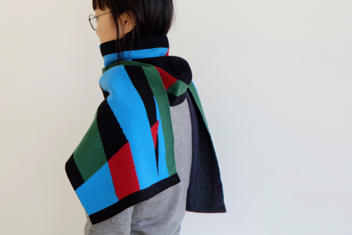 ▲두 사람이 협업해 만든 머플러. (사진제공=서울디자인페스티벌)