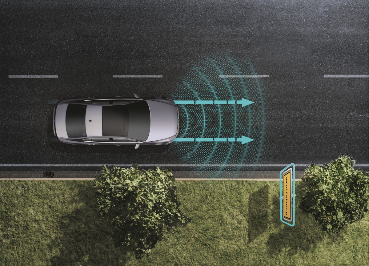 ▲폭스바겐 최초로 신형 파사트 GT모델에 적용된 '트래블 어시스트'는 'IQ.드라이브'의 핵심 기술 중 하나로, 운전자에게 진정한 부분자율주행 경험을 선사한다.  (사진제공=폭스바겐코리아)