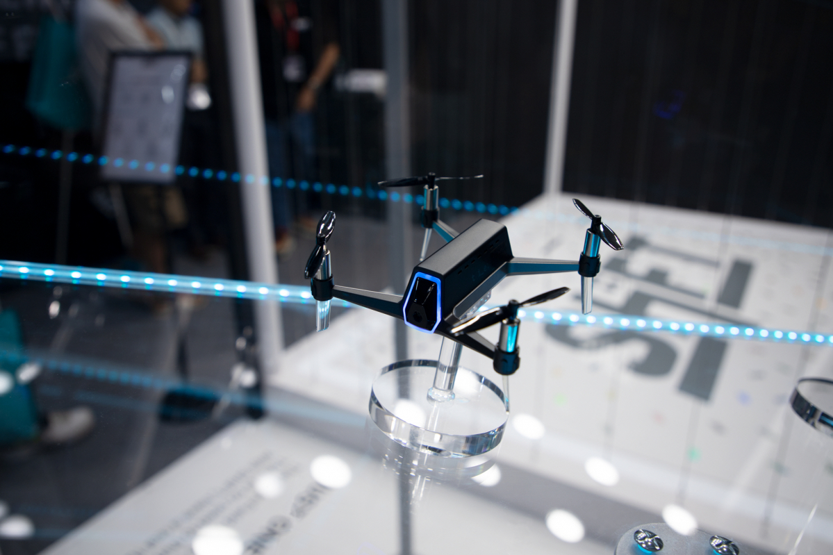 ▲디스이즈엔지니어링의 드론 시프트레드가 IFA 2019에 전시돼 있다. (사진제공=디스이즈엔지니어링)