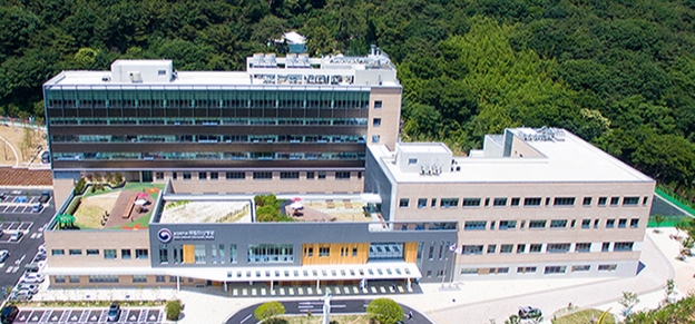 ▲경남도가 국립마산병원을 감염병 전담병원으로 전환한다. 이를 통해 약 90개의 격리치료 병상을 확보할 수 있을 것으로 관측된다. (출처=국립마산병원)