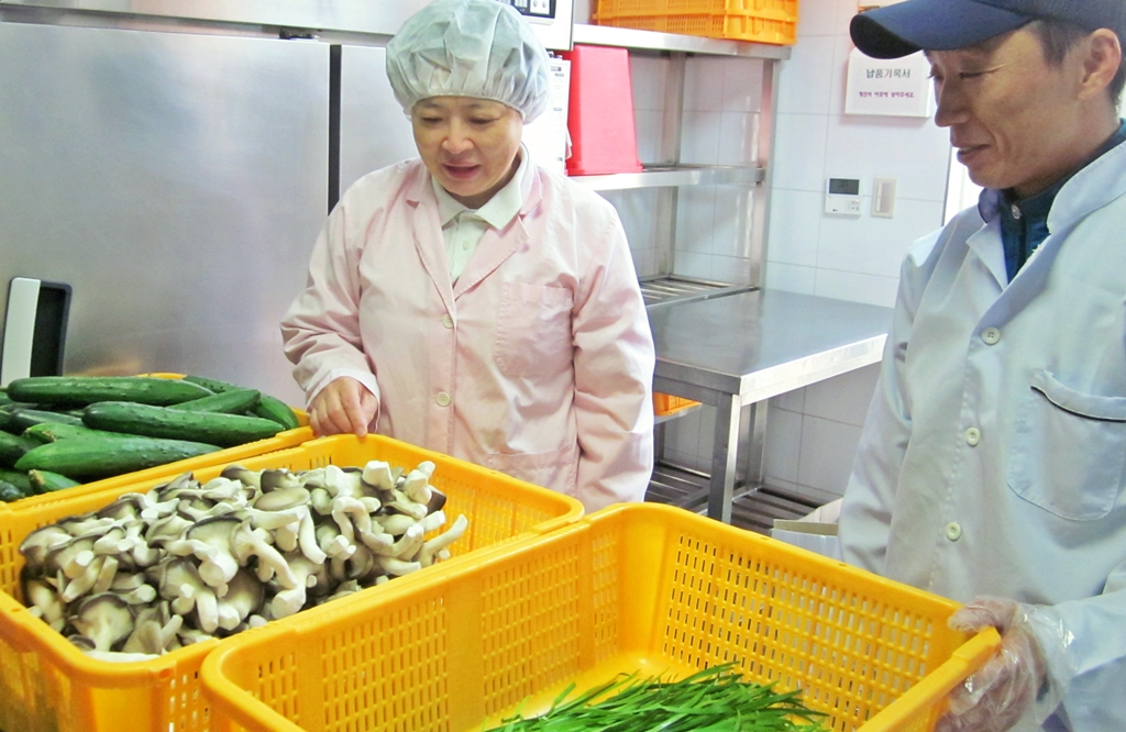 ▲학교급식 자료화면. (사진제공=한국농수산식품유통공사(aT))