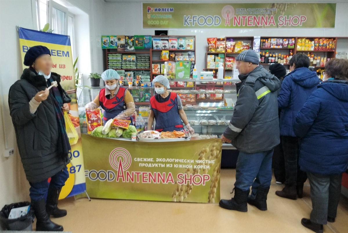 ▲러시아 사할린에 문을 연 'K-Food 안테나숍'. (사진제공=NH농협무역)