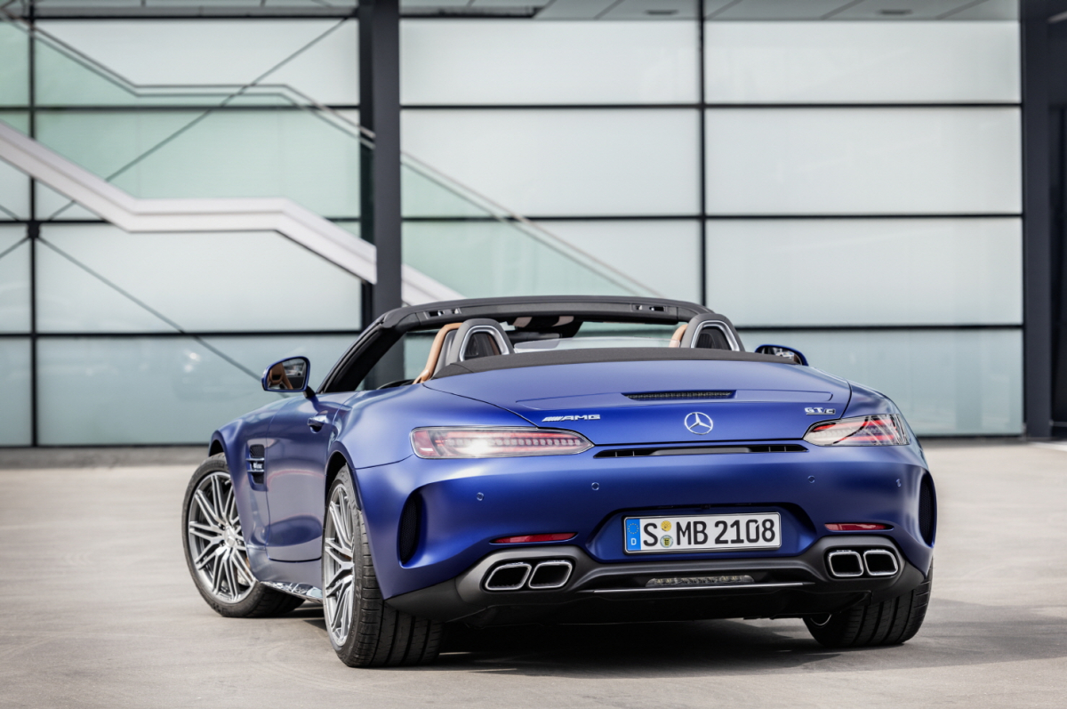 ▲AMG 전자식 리어 액슬 리미티드 슬립 디퍼렌셜 등 주행 능력을 뒷받침하는 기술도 기본 사양으로 제공된다. (사진제공=메르세데스-벤츠 코리아)