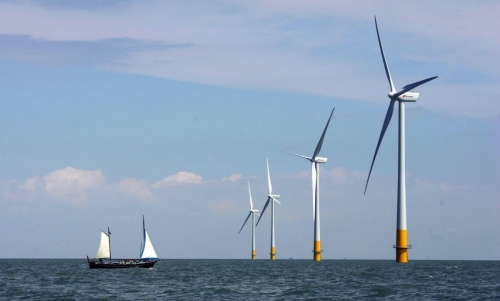 ▲영국 켄트 지역의 해상 풍력 발전소 모습. 영국 전력 생산업체 디랙스그룹은 26일(현지시간) 영국 하루 전력 발전량의 50.67%를 풍력이 차지했다고 밝혔다. 켄트/AP뉴시스
