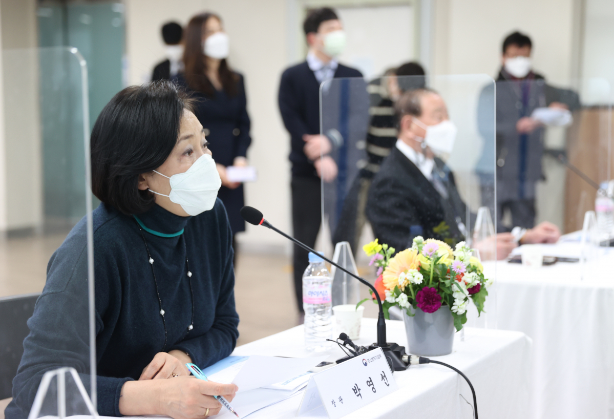 ▲박영선 중소벤처기업부 장관이 30일 장애인기업종합지원센터에서 간담회를 열고 발언하고 있다. (사진제공=중소벤처기업부)