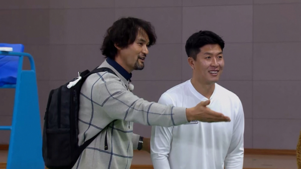 ▲‘축구야구말구’ 박찬호, 김병현(사진제공=KBS2)