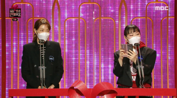 ▲박문치(오른쪽), 김이나(사진=MBC 방송화면 캡처)