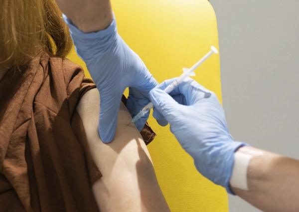 ▲영국 정부는 29일(현지시간) 아스트라제네카 코로나19 백신의 긴급사용을 승인했다. AP뉴시스
