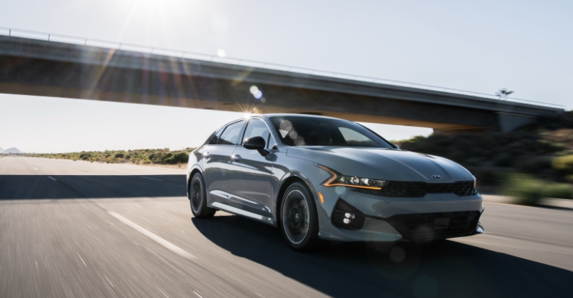 ▲올해 글로벌 자동차 산업수요가 2019년 대비 90% 수준에 그칠 것으로 전망된다. 그러나 현대차와 기아차의 목표치는 2019년(719만4000여 대)의 98% 수준인 708만여 대로 정했다.  (사진제공=기아차)