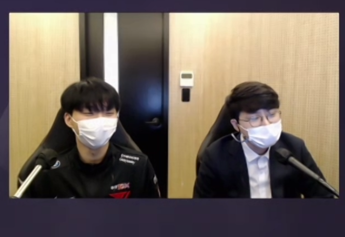 ▲'2021 LCK 스프링 미디어데이'에 참석한 T1 칸나(왼쪽) 선수와 양대인 감독이다. (사진=줌(ZOOM) 화면 캡쳐)