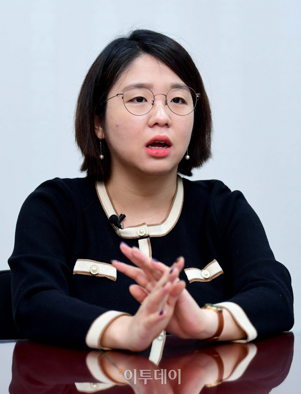 ▲용혜인 의원은 최근 재난지원금 보편 지급 제안을 두고 '단세포적 논쟁'이라며 일축한 정부에 대해 강한 거부감을 나타냈다. ( 신태현 기자 holjjak@)