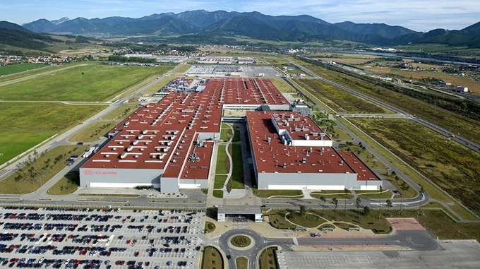 ▲기아차 슬로바키아 공장 전경. 지난해 26만8200대를 판매하며 기아차의 최대 해외 생산ㆍ판매 거점이 됐다. (사진제공=기아차)