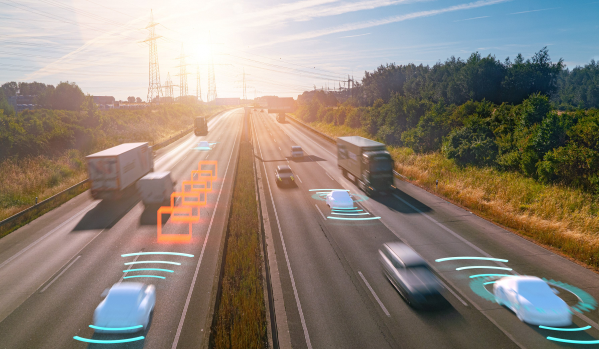 ▲전자장비가 가득한 중형세단 한 대를 기준으로 100~120개의 반도체가 필수다. 주변상황을 감지하고 정해진 '알고리즘'에 따라 스스로 판단하는 대부분의 부품에 반도체가 필수다. (출처=뉴스프레스UK)