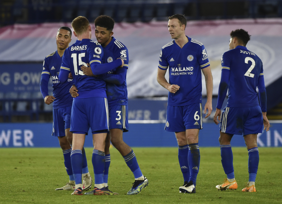 ▲19일 영국 레스터의 킹 파워 스타디움에서 열린 2020-2021 잉글리시 프리미어리그(EPL) 18라운드에서 첼시에 2대 0으로 이긴 레스터 시티 선수들이 승리를 축하하고 있다. (AP/뉴시스)