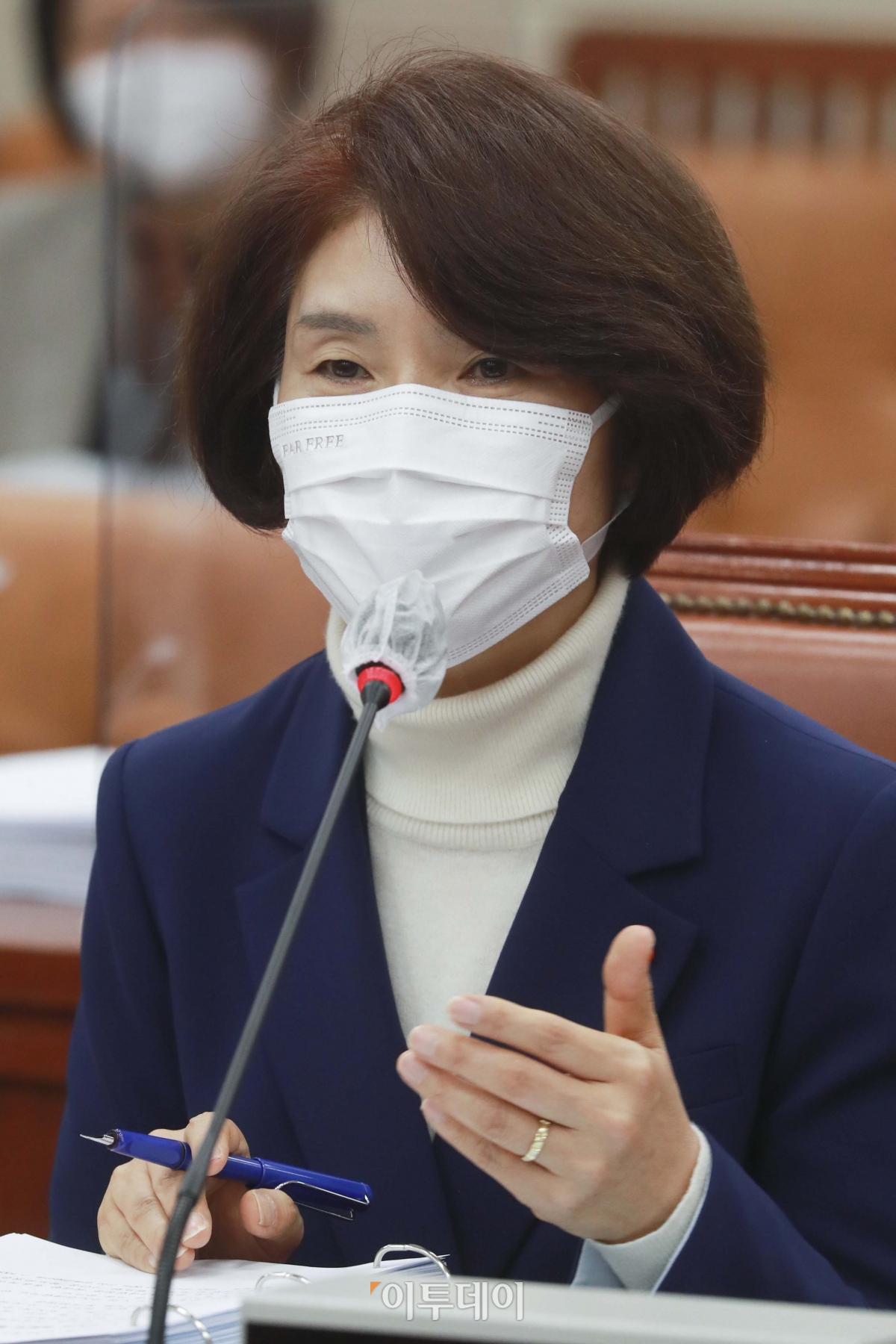 ▲한정애 환경부장관 후보자가 20일 오전 서울 여의도 국회 환경노동위원회에서 열린 인사청문회에서 답변하고 있다.  (신태현 기자)