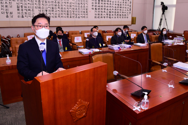 ▲박범계 법무부 장관 후보자가 25일 오전 서울 여의도 국회 법제사법위원회 인사청문회에 출석, 발언하고 있다.  (연합뉴스)