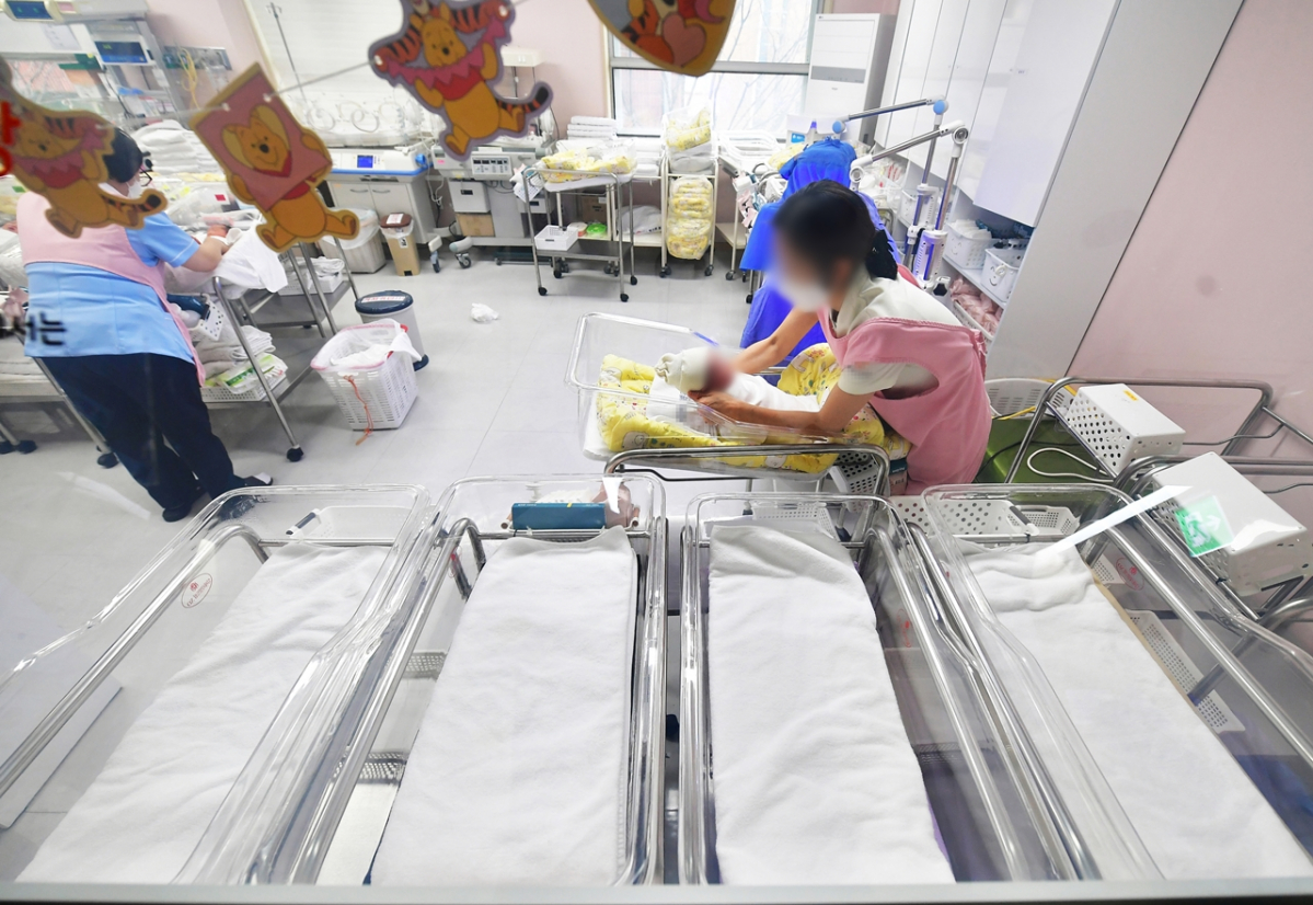 ▲경기 수원시 한 병원의 신생아실. (뉴시스)